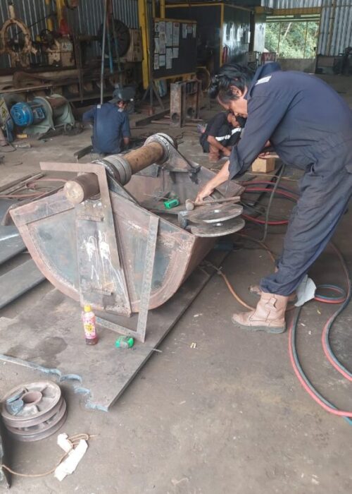 Fabrikasi Clamshell Bucket - Proyek Pertamina Hulu Kalimantan Timur (PHKT) Lawe-lawe 12 Fabrikasi Clamshell Bucket - Proyek Pertamina Hulu Kalimantan Timur (PHKT) Lawe-lawe 12